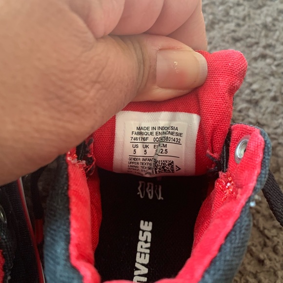 Converse shoes size 5 - Picture 7 of 7